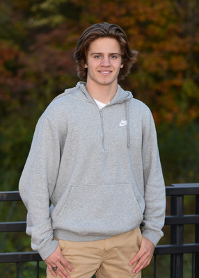 Aaron Lockhart Senior_msp_37